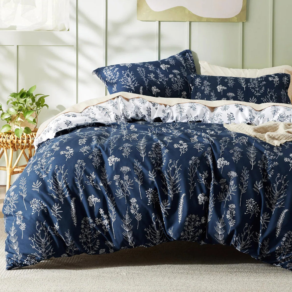 Reversible Floral Duvet Cover Set With Zipper Closure